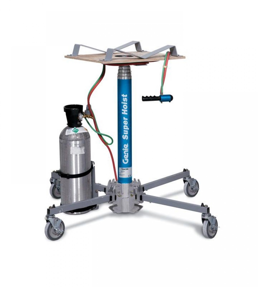 Lightweight and portable, Genie® Super Hoist™ GH™ 3.8 material lifts